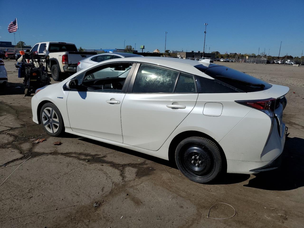 2016 Toyota Prius - Фото 2