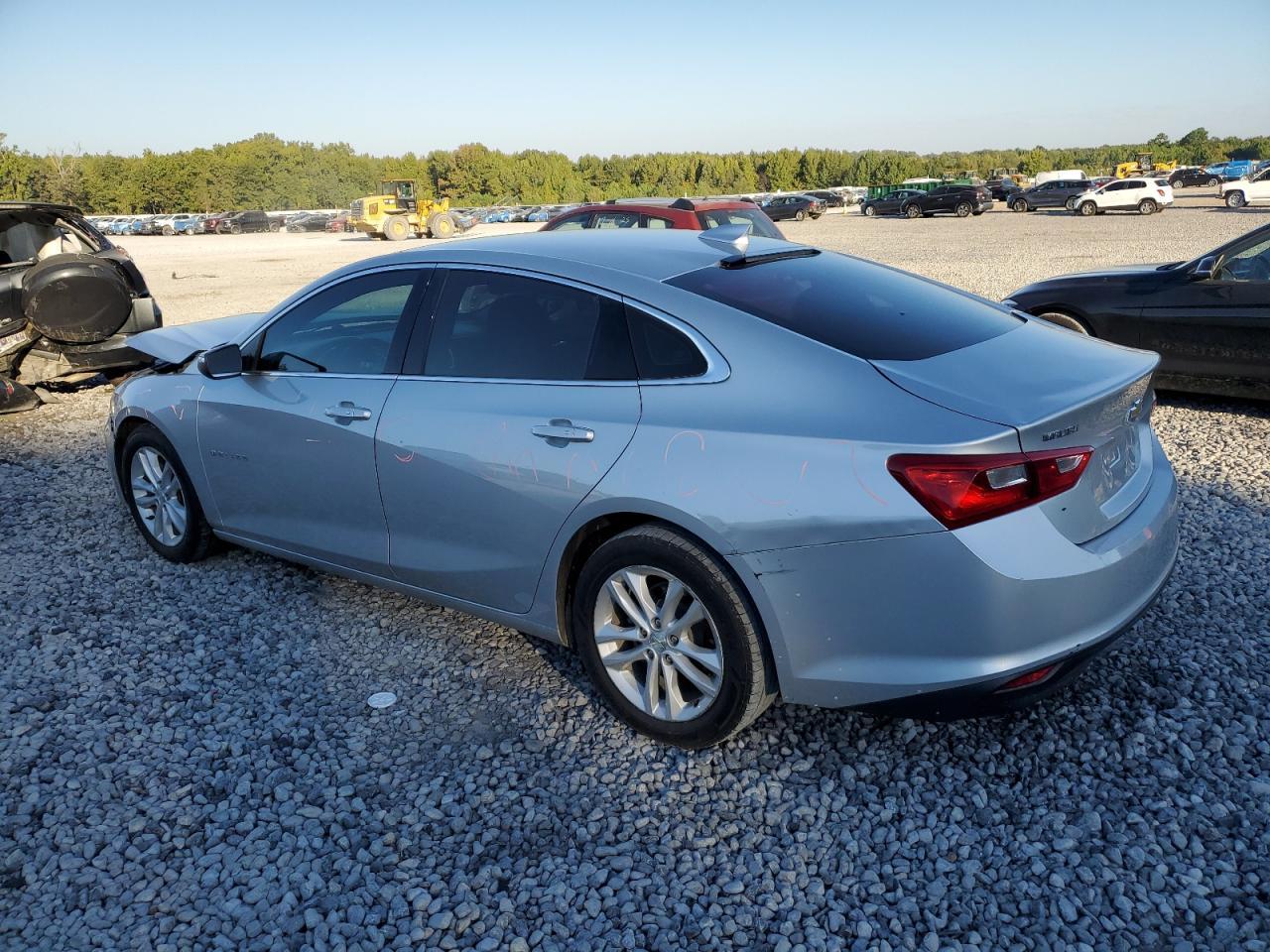 2018 Chevrolet Malibu Lt - Image 2