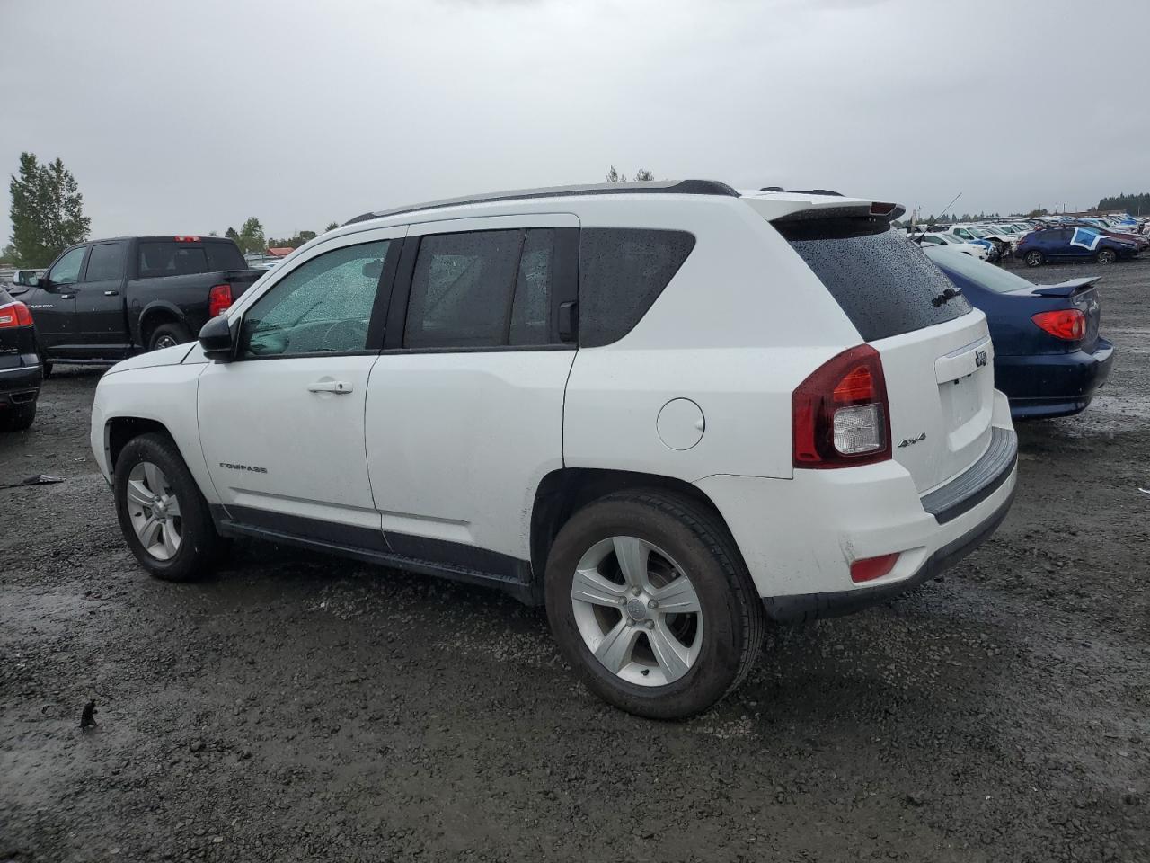 2016 Jeep Compass Sport - Фото 2