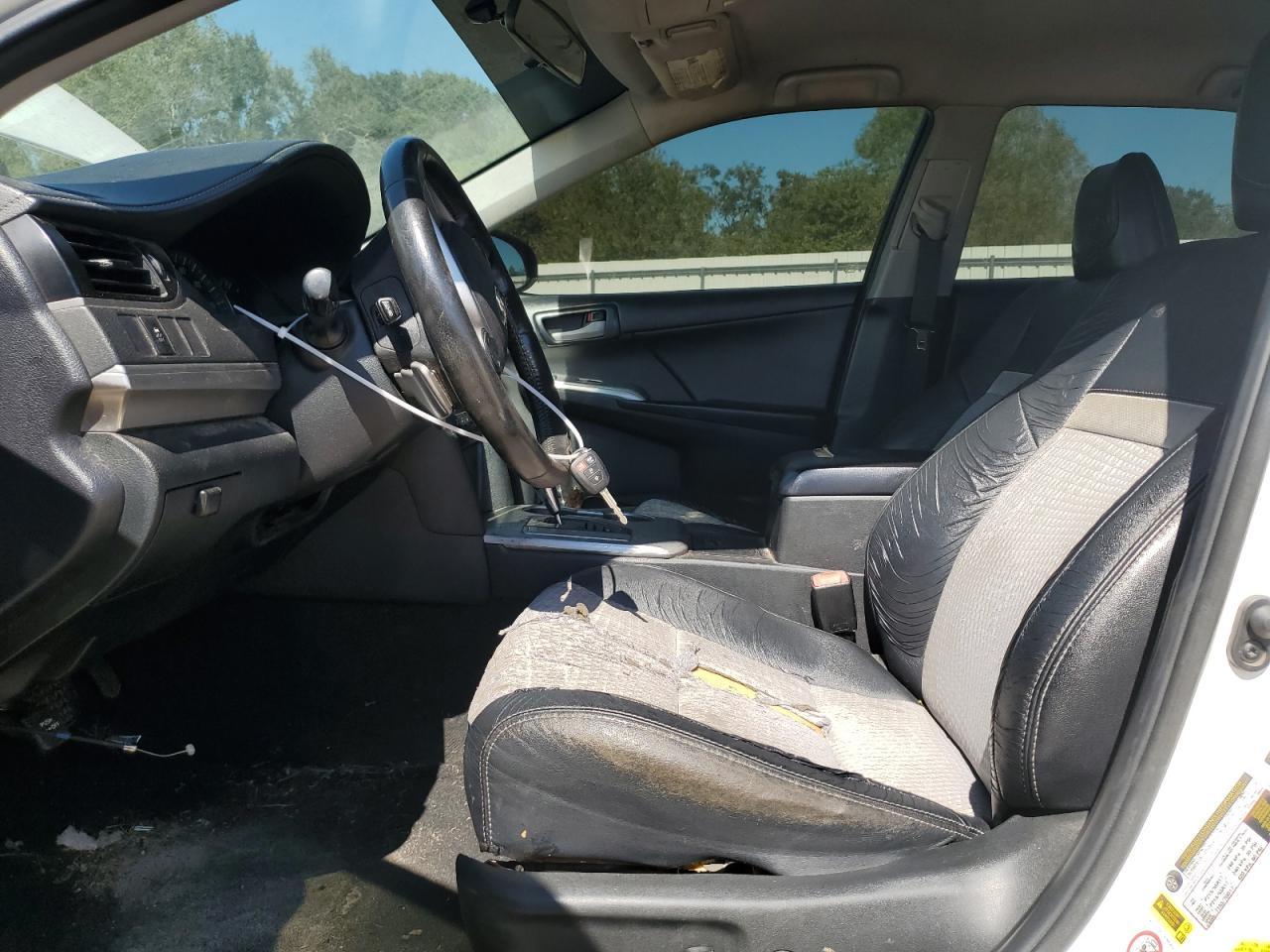 2014 Toyota Camry L - Image 7