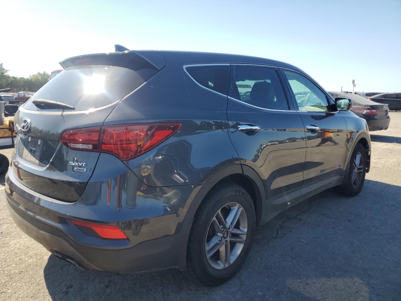 2017 Hyundai Santa Fe Sport - Image 3