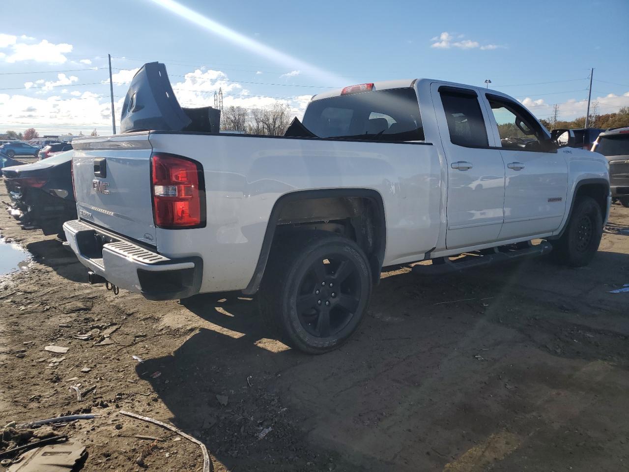 2016 GMC Sierra K1500 - Image 3