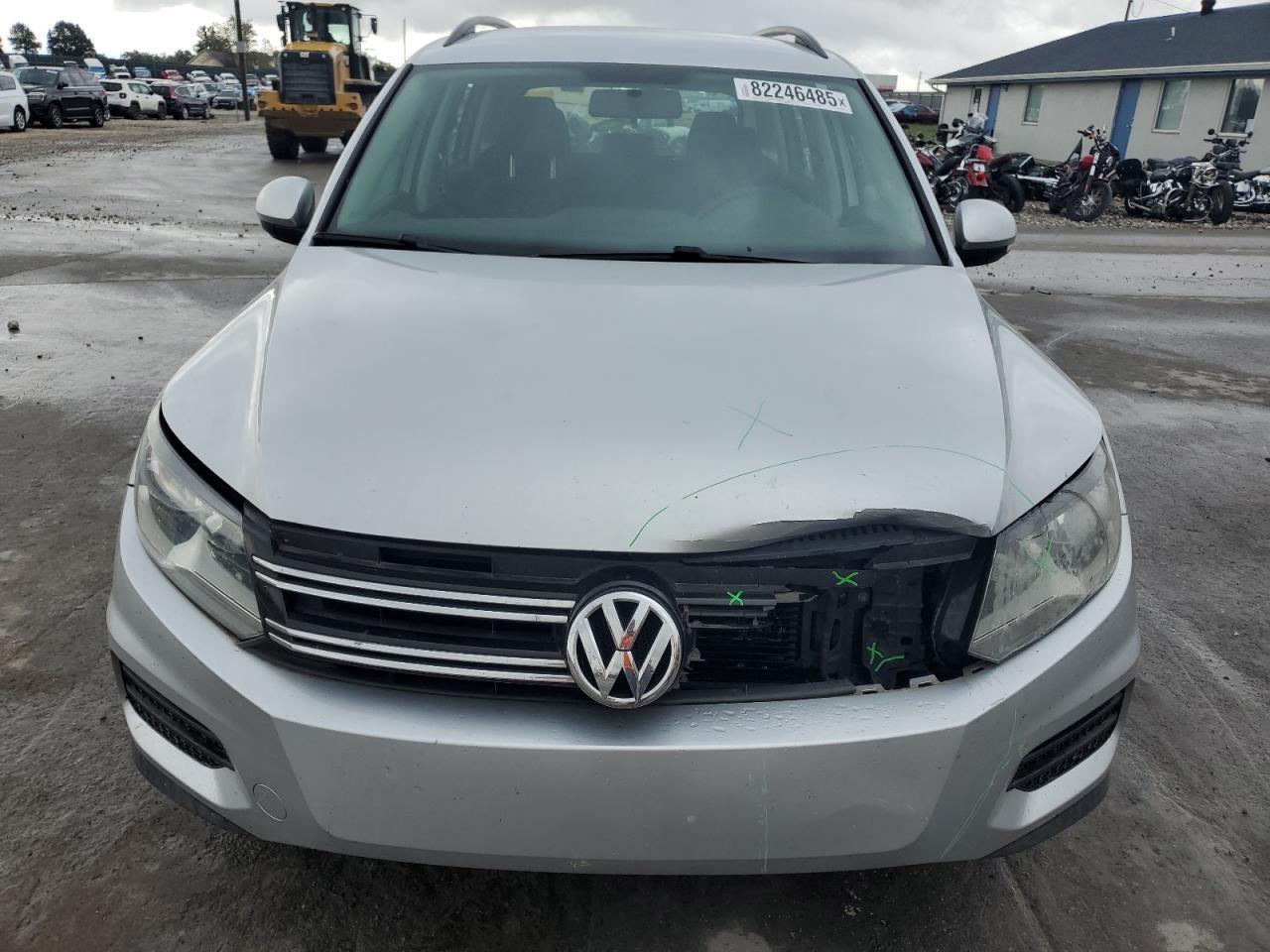 2017 Volkswagen Tiguan S - Image 5