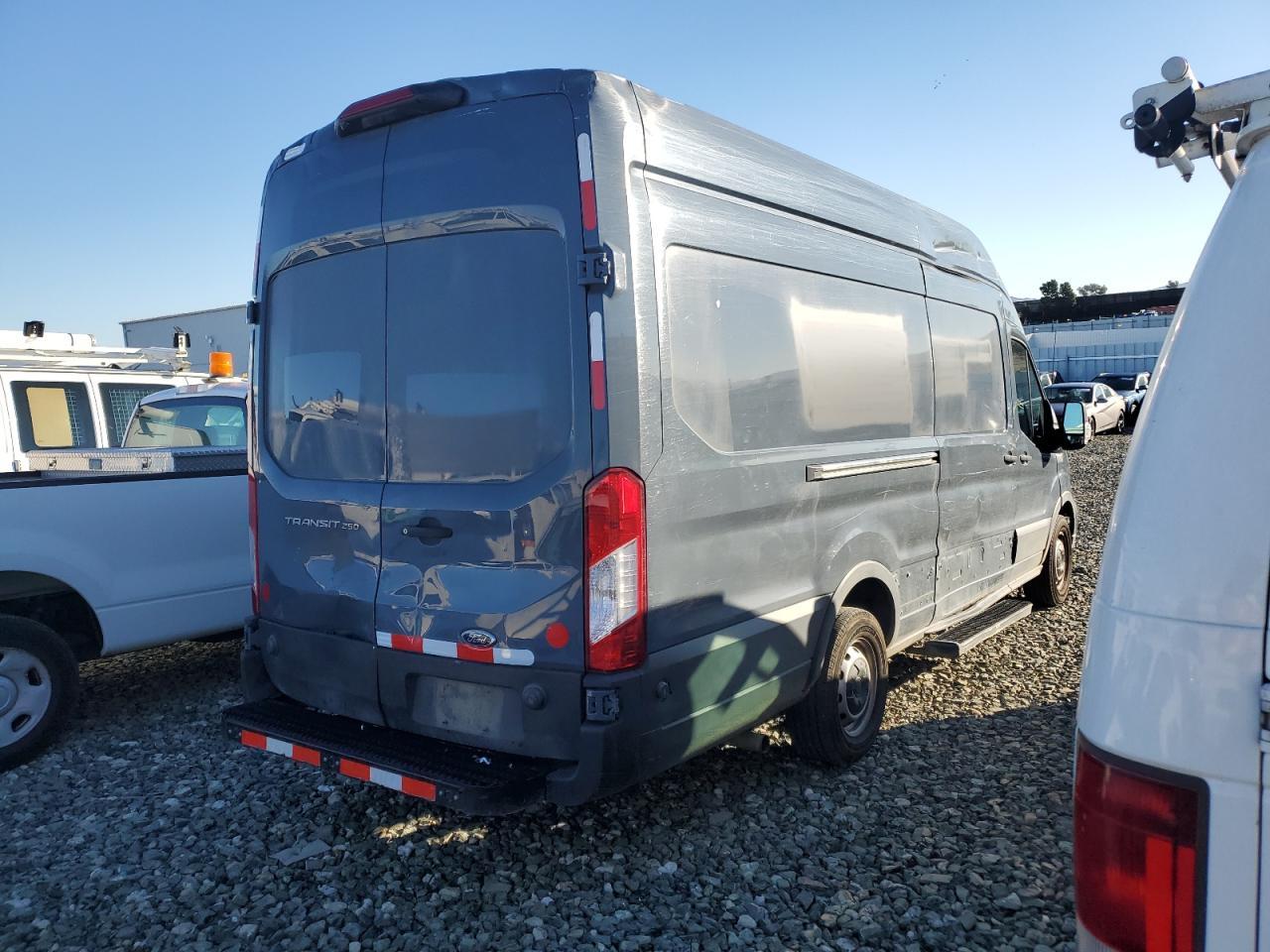 2020 Ford Transit 250 Delivery Van - Image 3