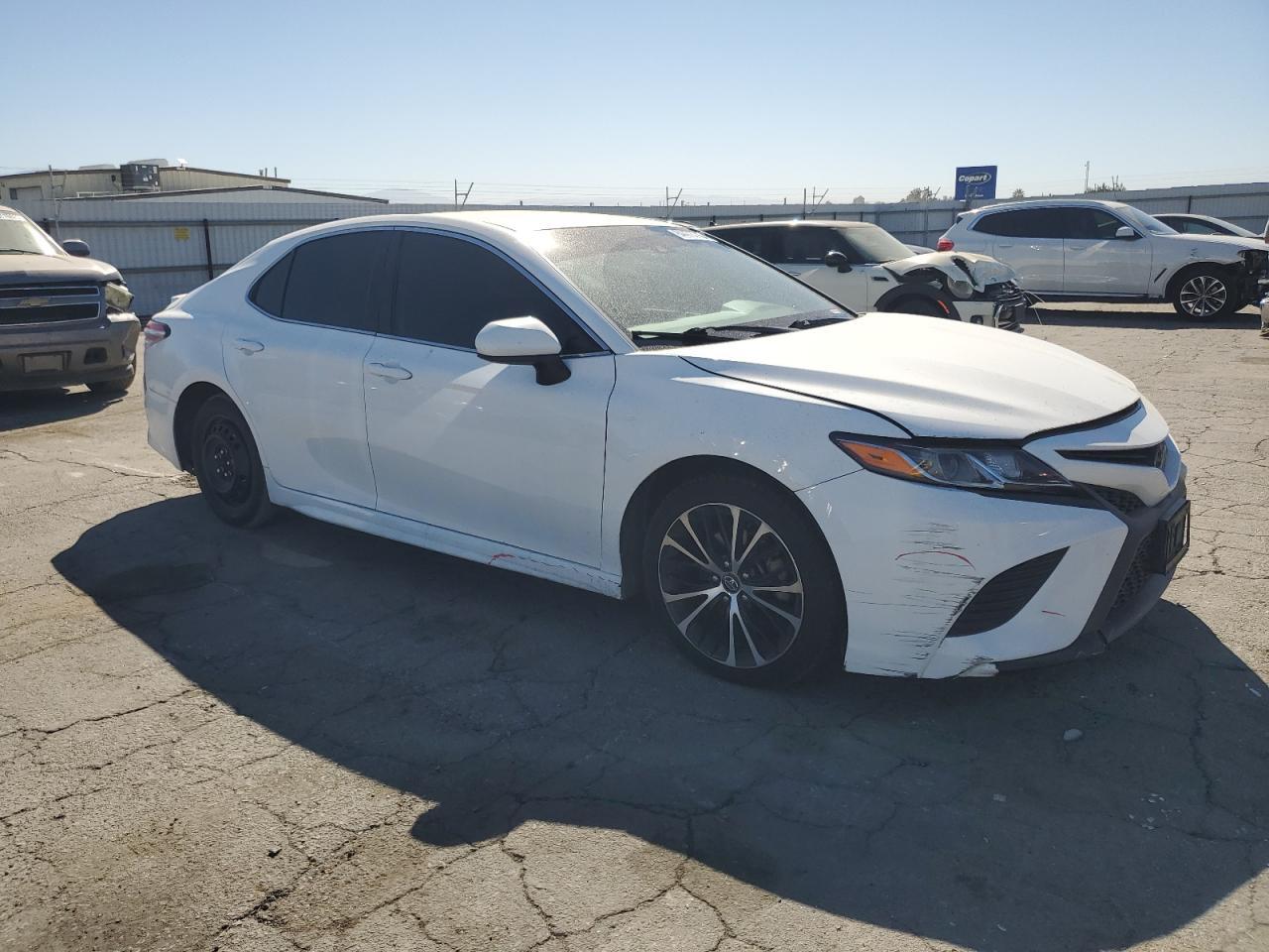2020 Toyota Camry Se - Фото 4