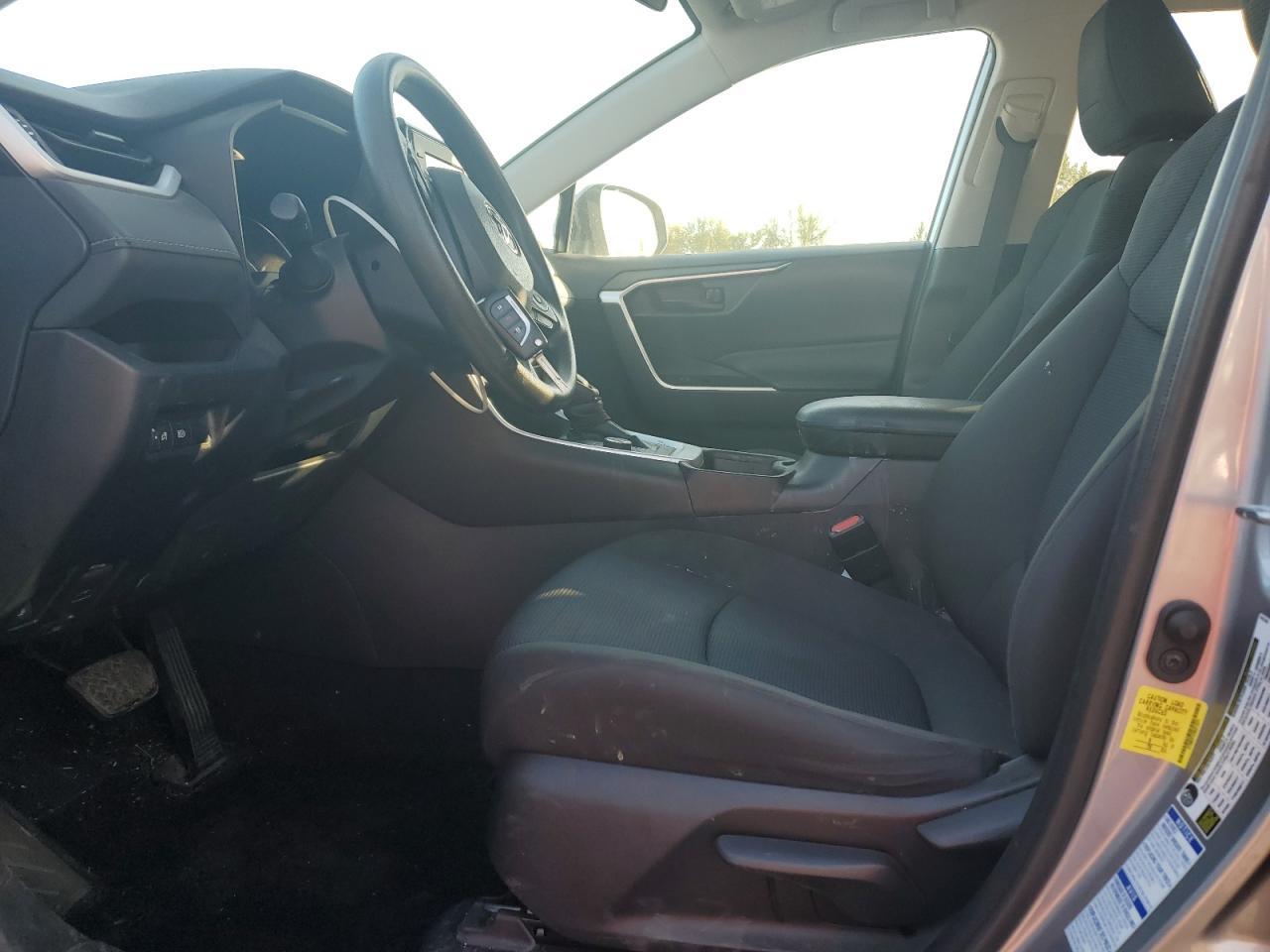 2021 Toyota Rav4 Le - Фото 7