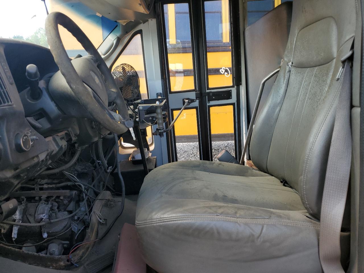 2012 Thomas Minotour G4500 - School Bus - Image 7