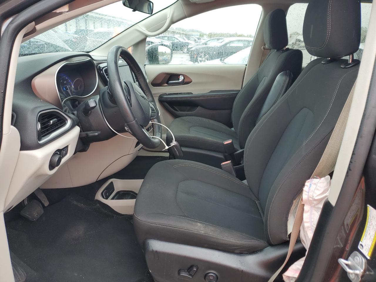 2022 Chrysler Voyager Lx - Фото 7