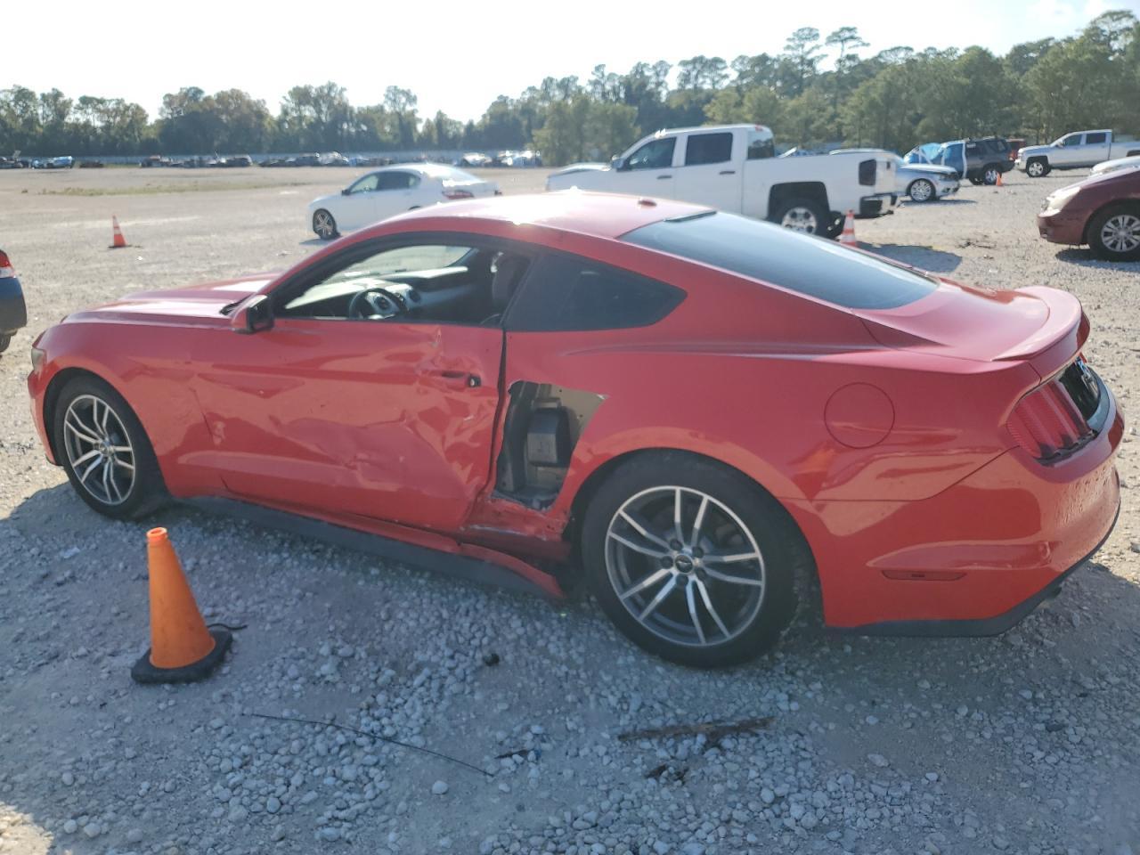 2015 Ford Mustang - Фото 2