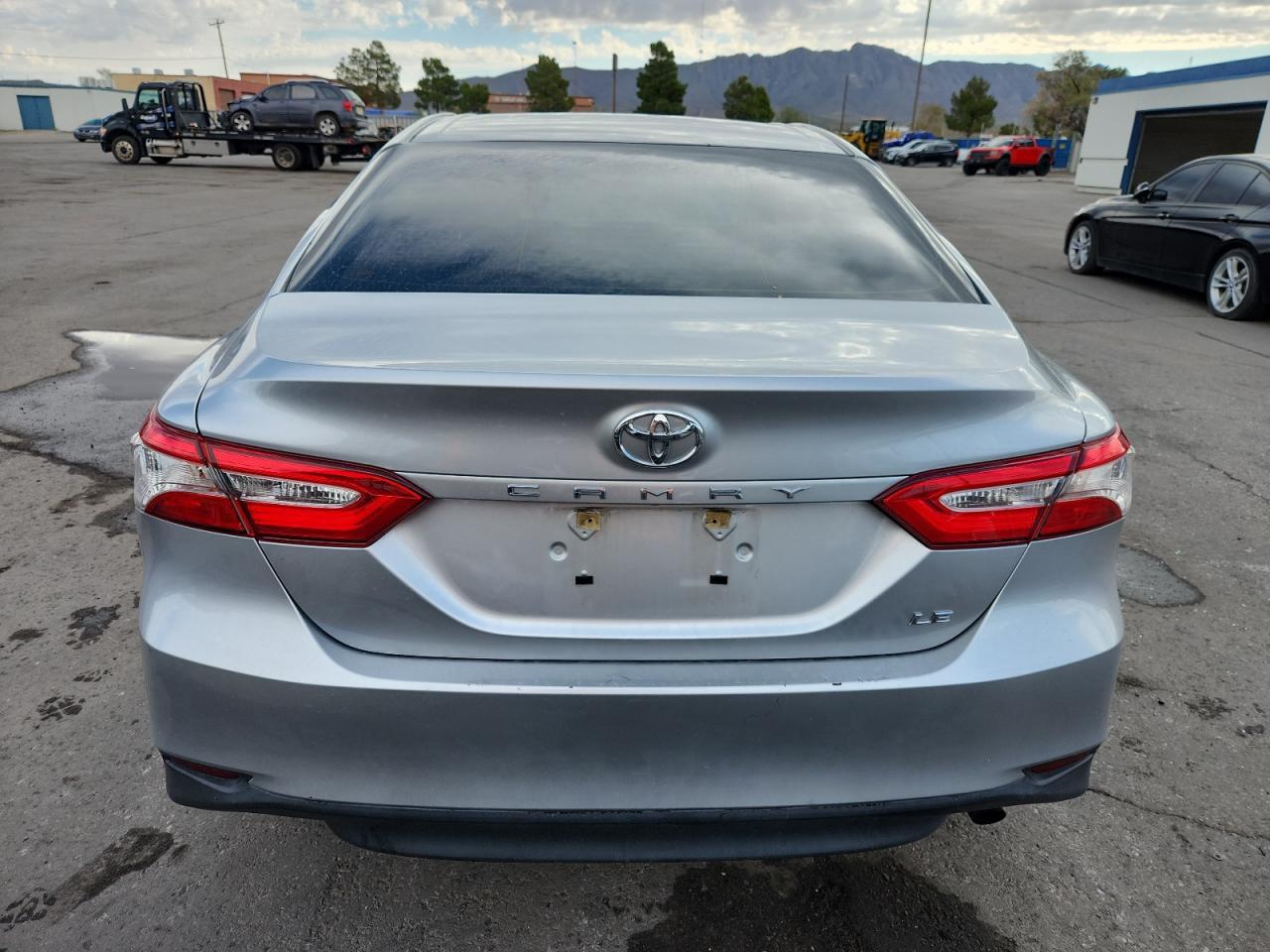 2018 Toyota Camry L - Фото 6