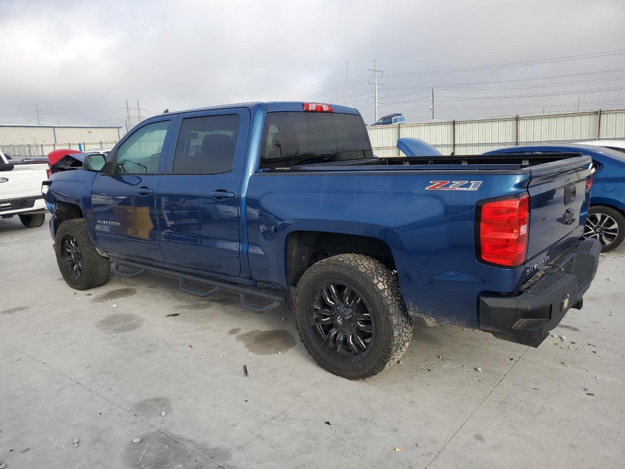 2017 Chevrolet Silverado K1500 Lt - Image 2