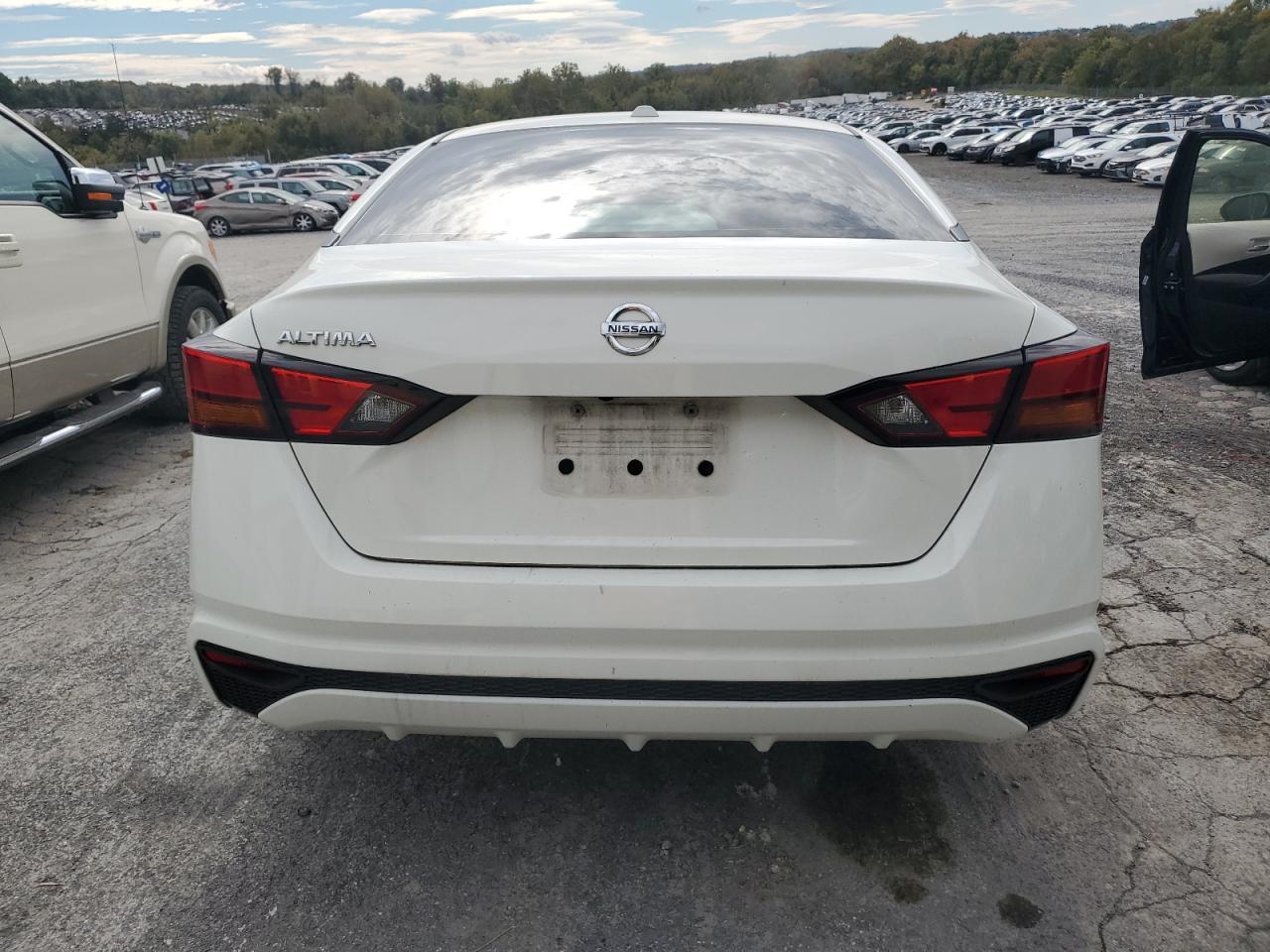 2020 Nissan Altima S - Фото 6