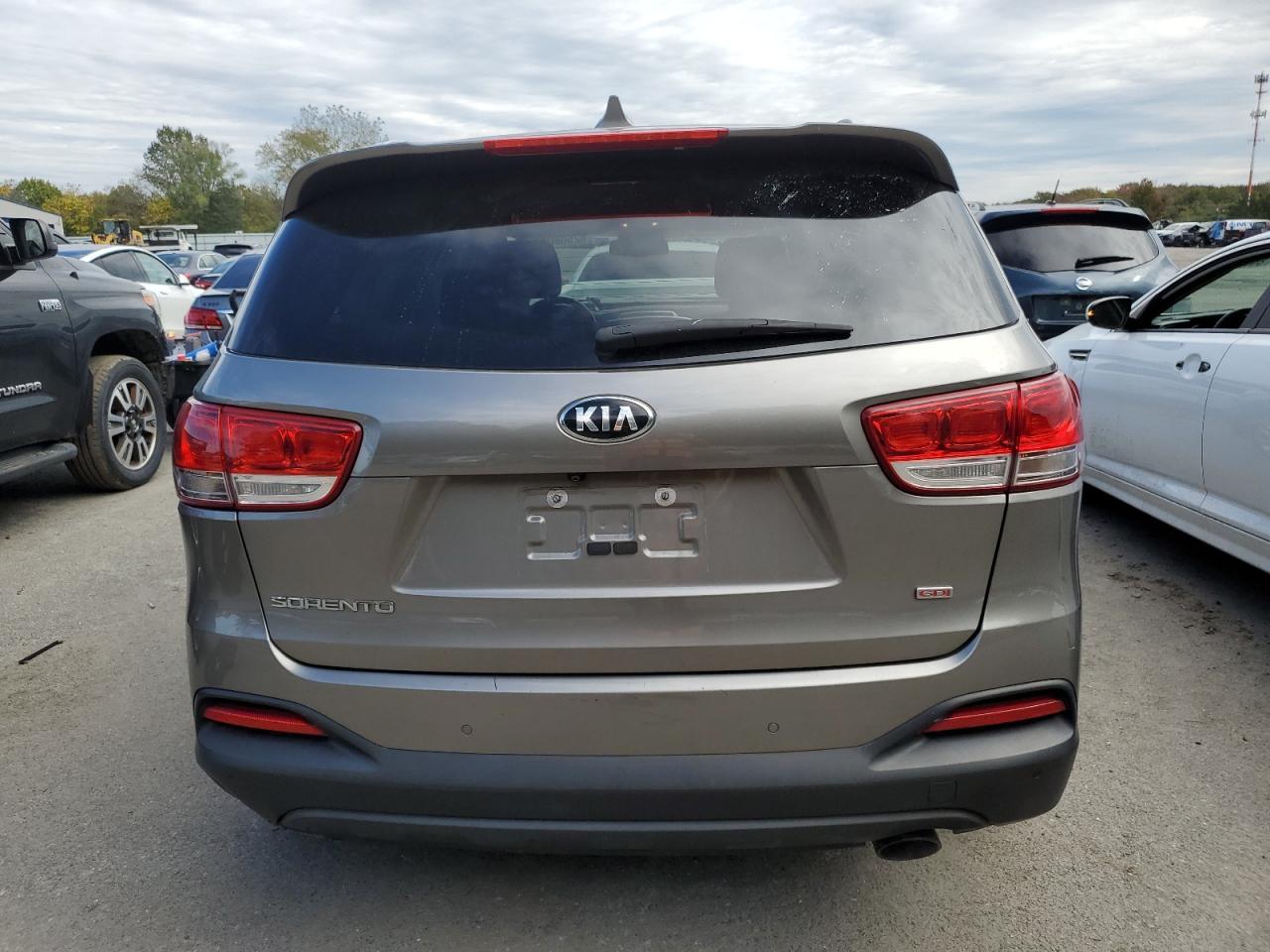 2017 Kia Sorento Lx - Image 6