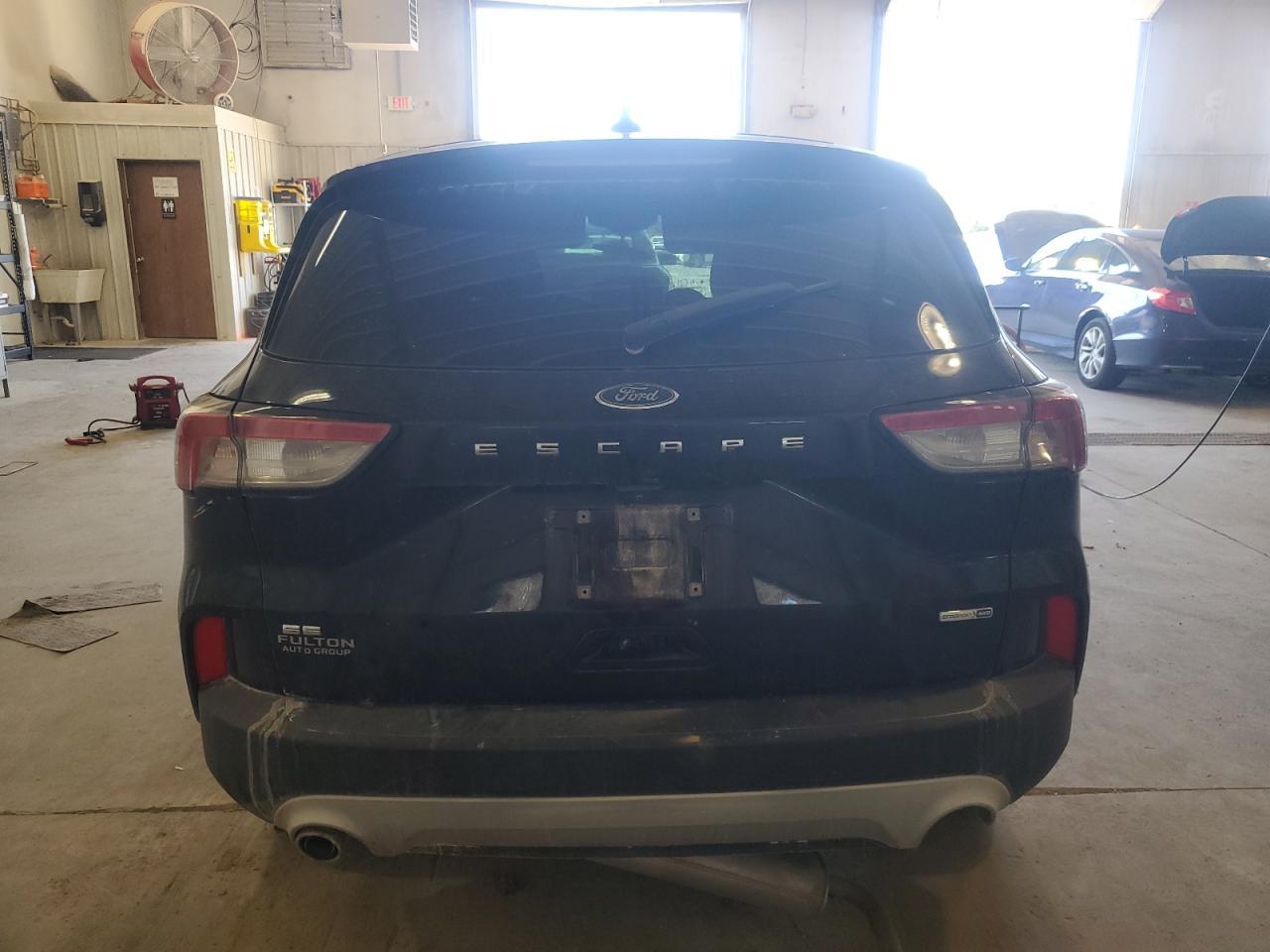 2020 Ford Escape Se - Фото 6