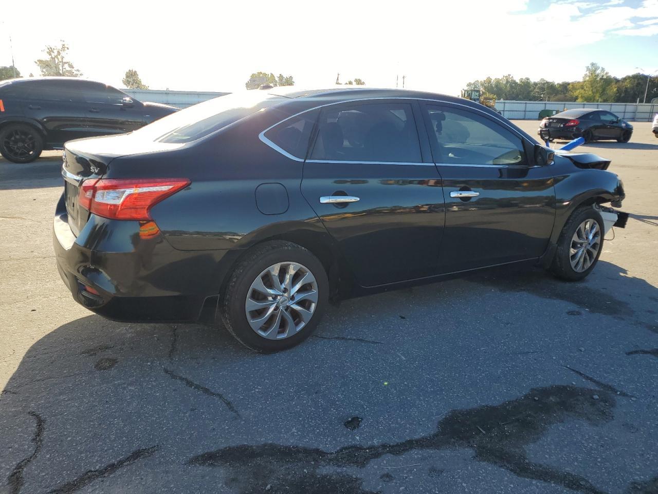 2019 Nissan Sentra S - Фото 3