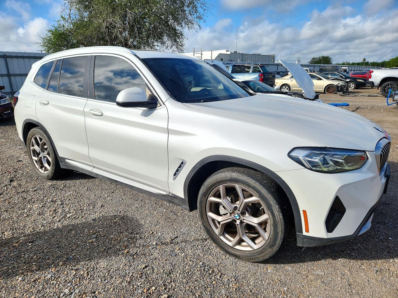 2022 BMW X3 - Image 4