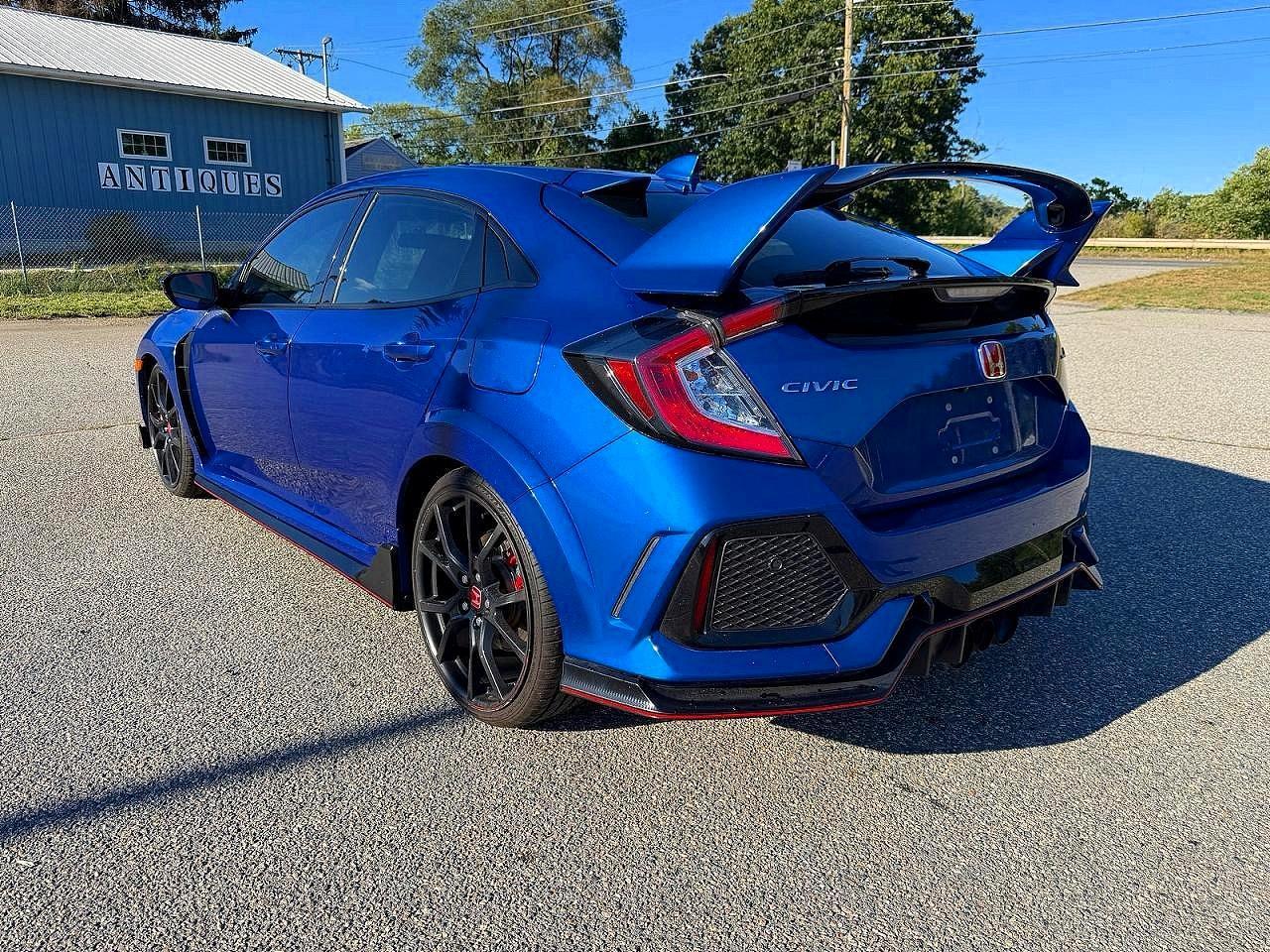 2019 Honda Civic Type-R Touring - Image 3