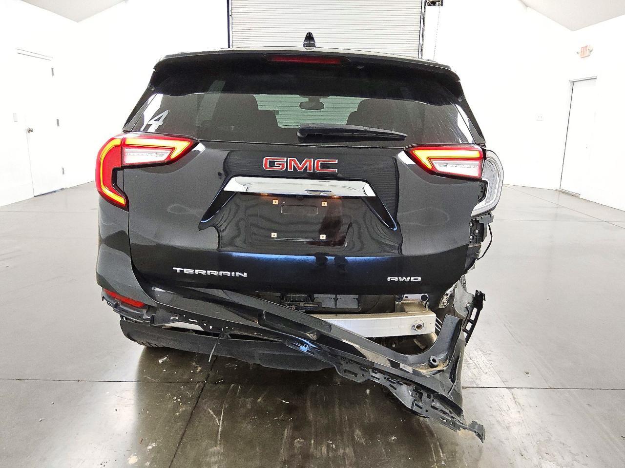 2022 GMC Terrain Sle - Image 6