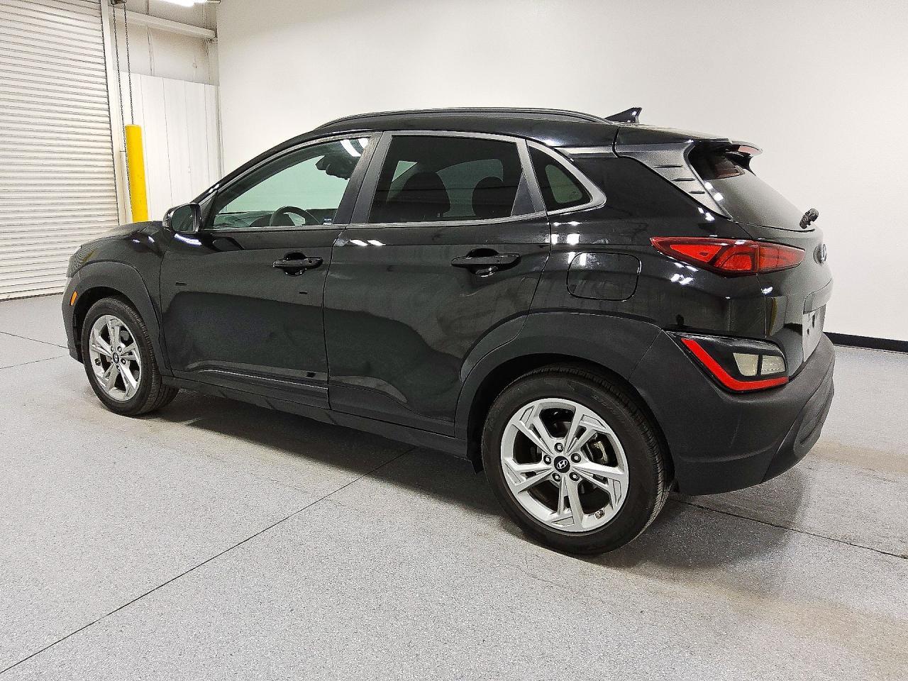 2023 Hyundai Kona Sel - Image 2