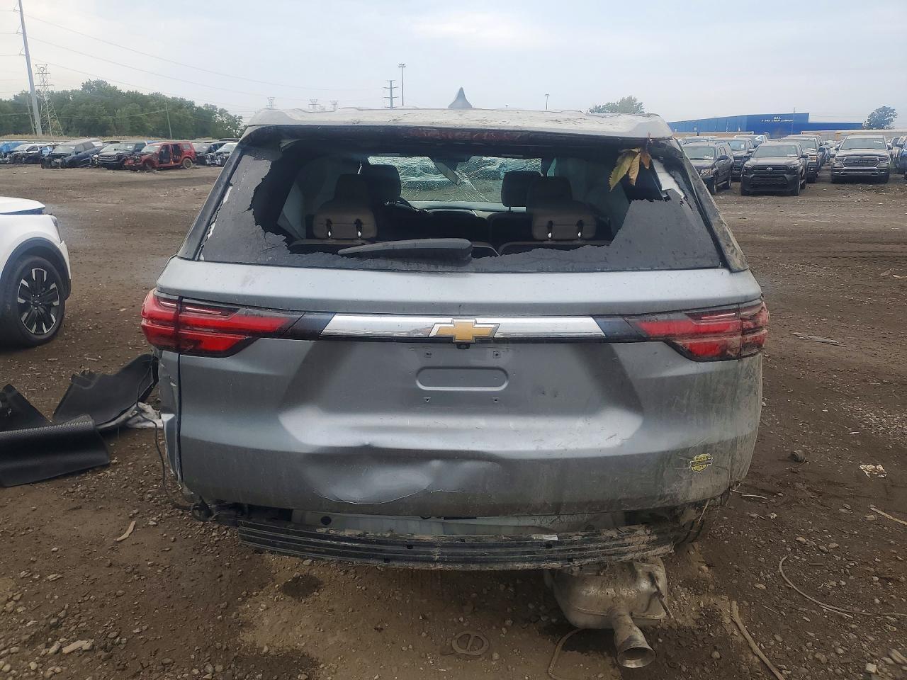2023 Chevrolet Traverse Ls - Фото 6