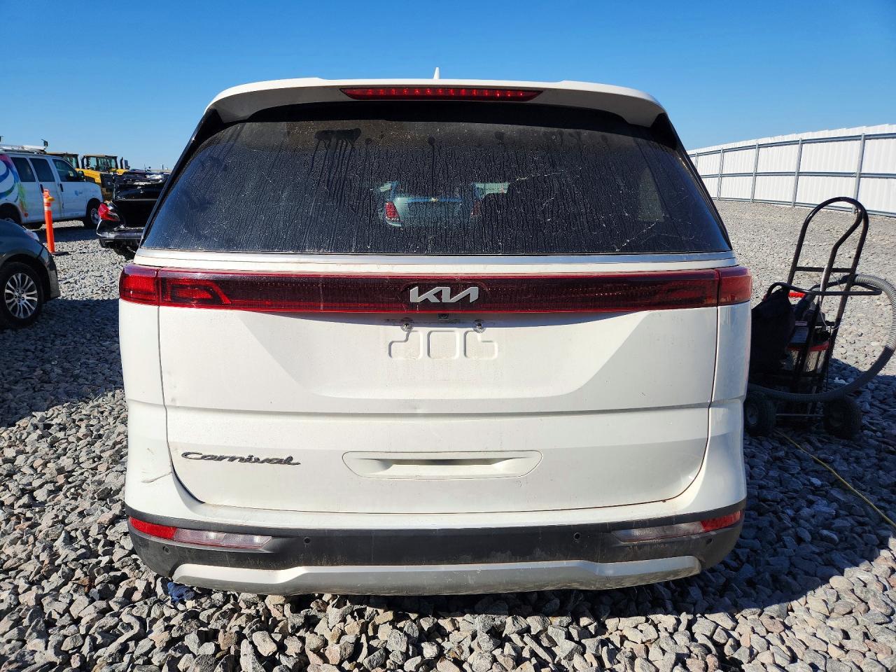 2022 Kia Carnival Lx - Image 6