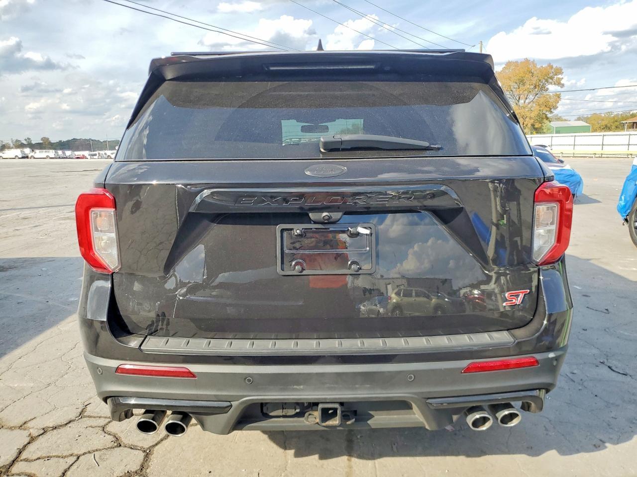 2022 Ford Explorer St - Image 6