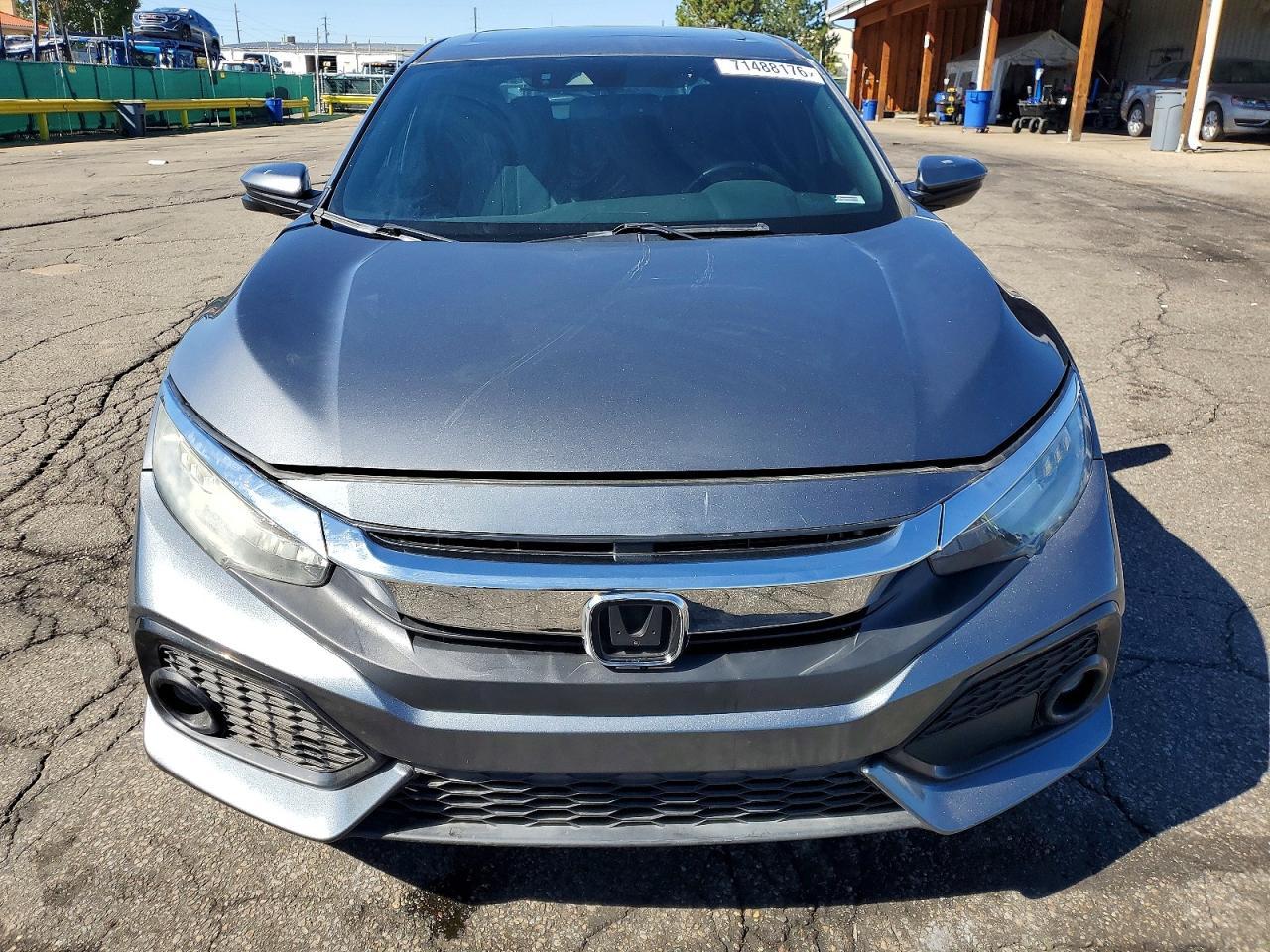 2018 Honda Civic Sport Touring - Фото 5