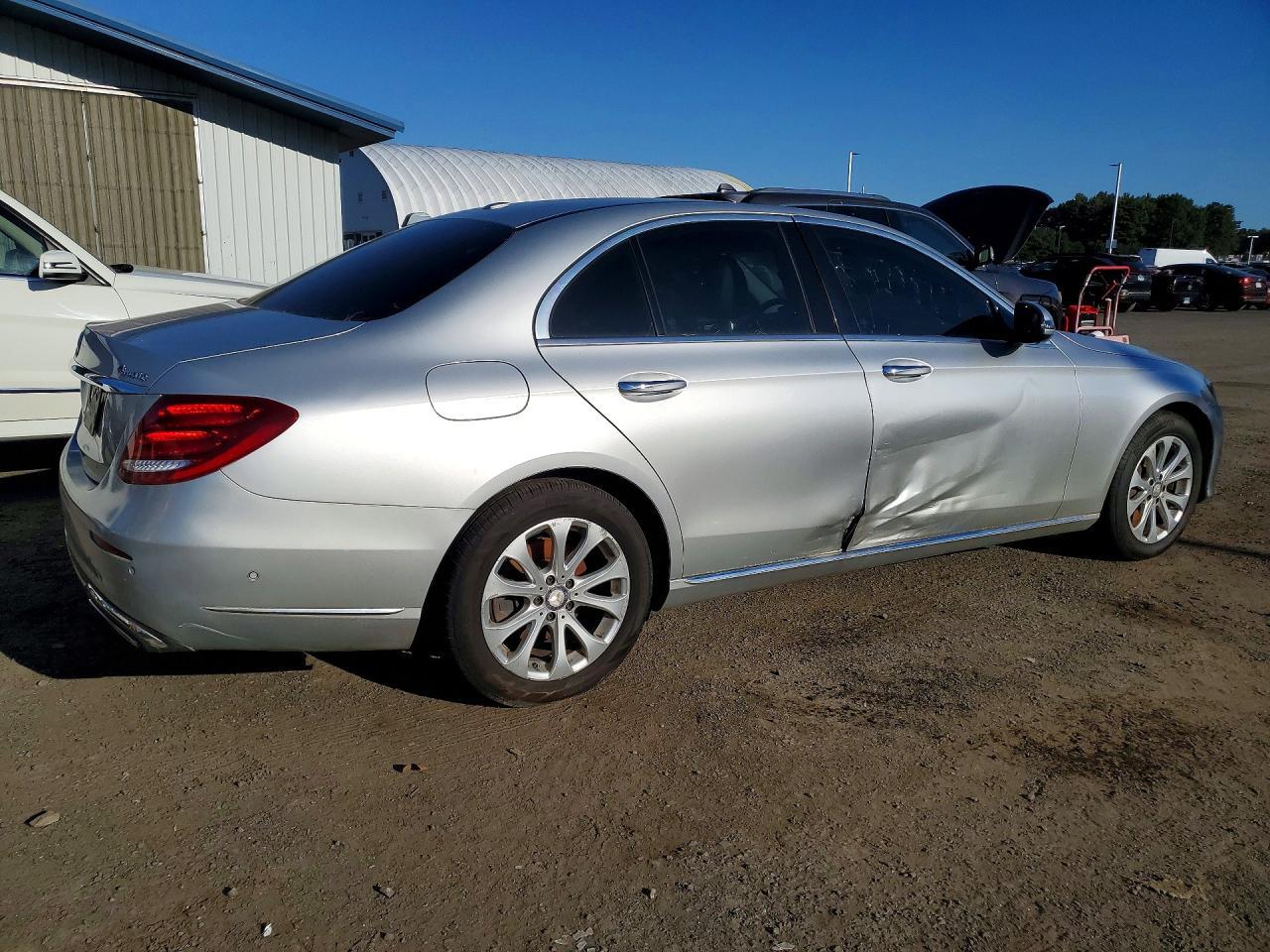 2017 Mercedes-Benz E 300 4Matic - Image 3