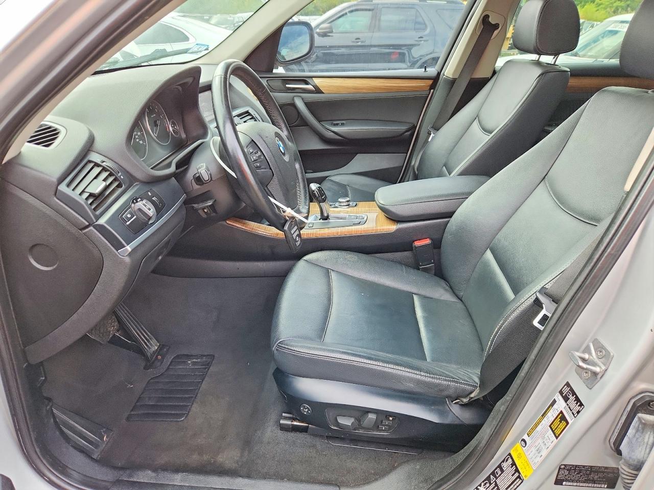 2011 BMW X3 xDrive28I - Image 7