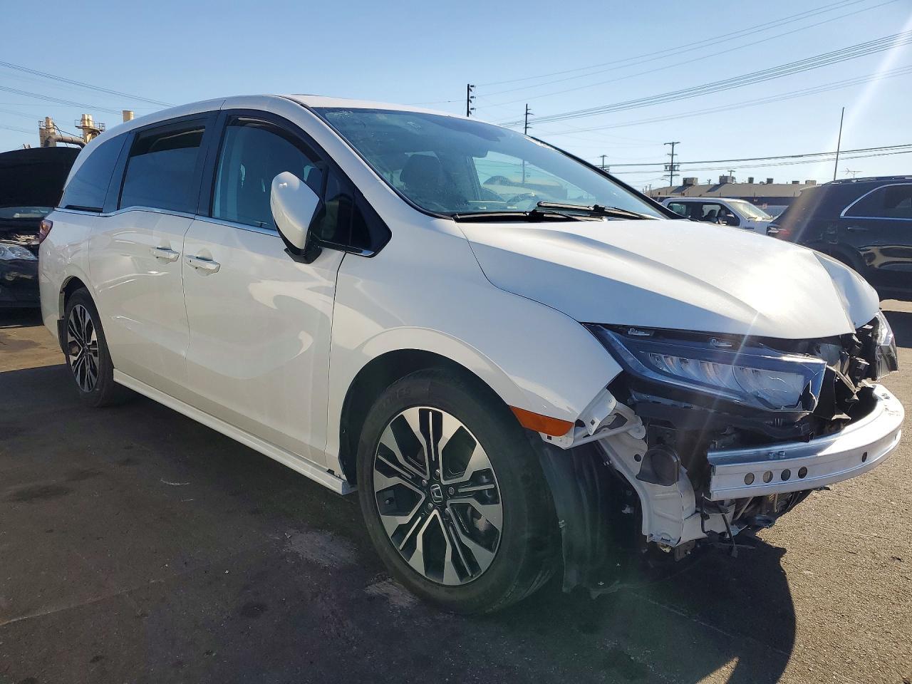 2026 Honda Odyssey Elite - Image 4