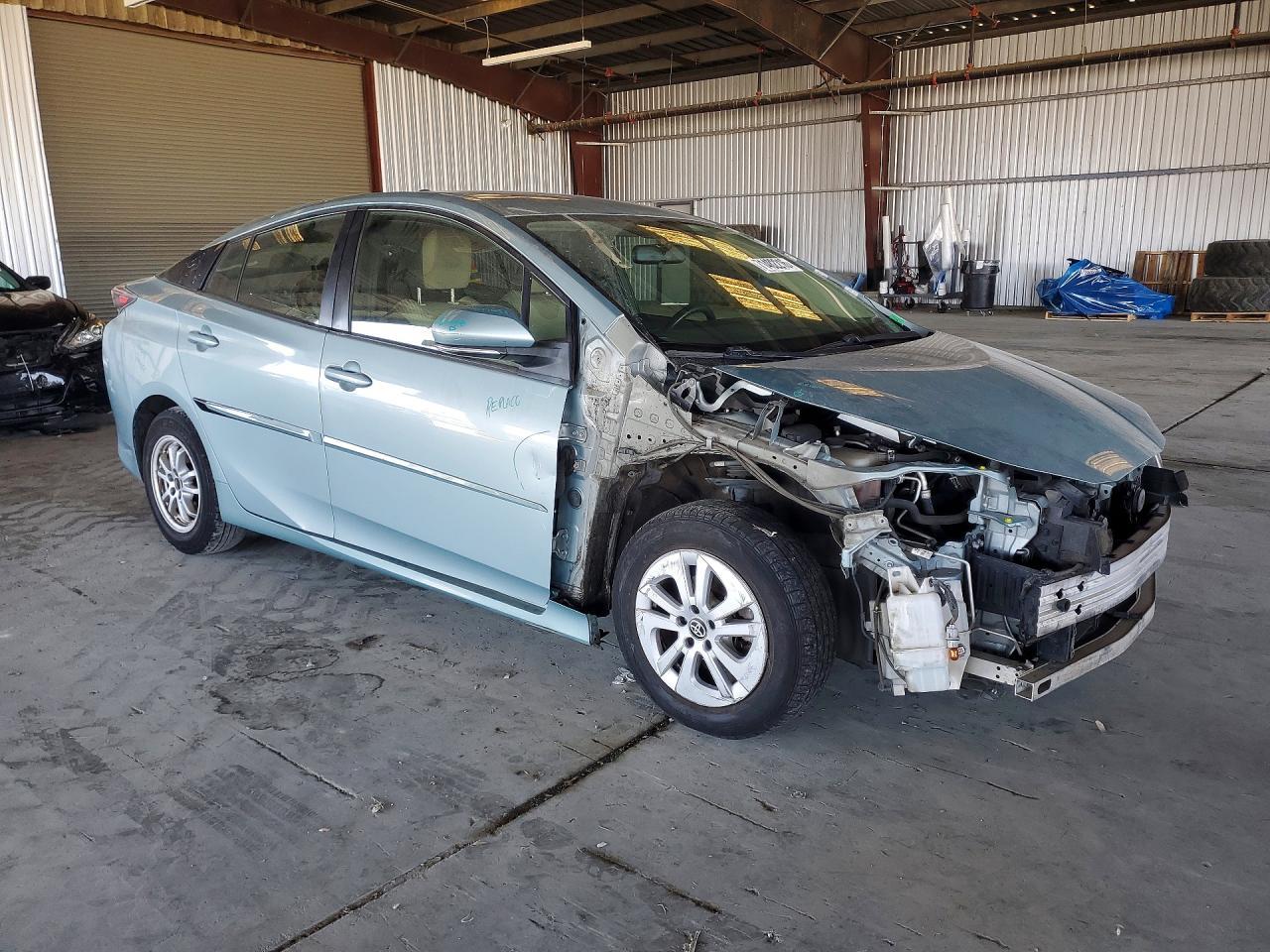 2016 Toyota Prius Two - Фото 4