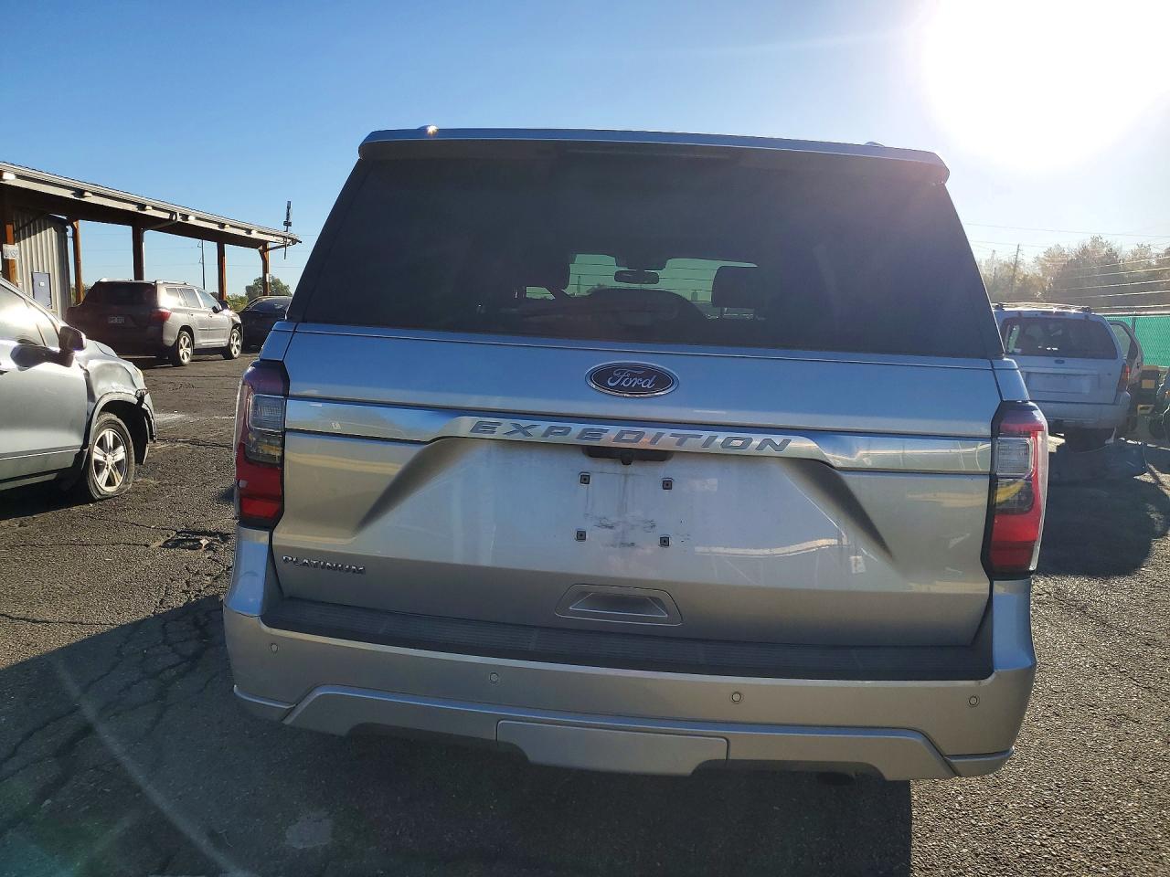 2019 Ford Expedition Platinum - Image 6