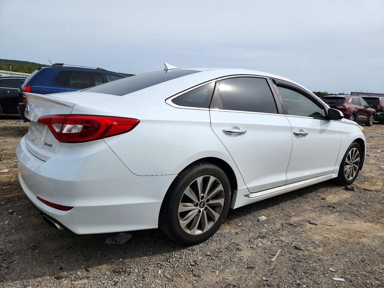 2016 Hyundai Sonata Sport - Image 3