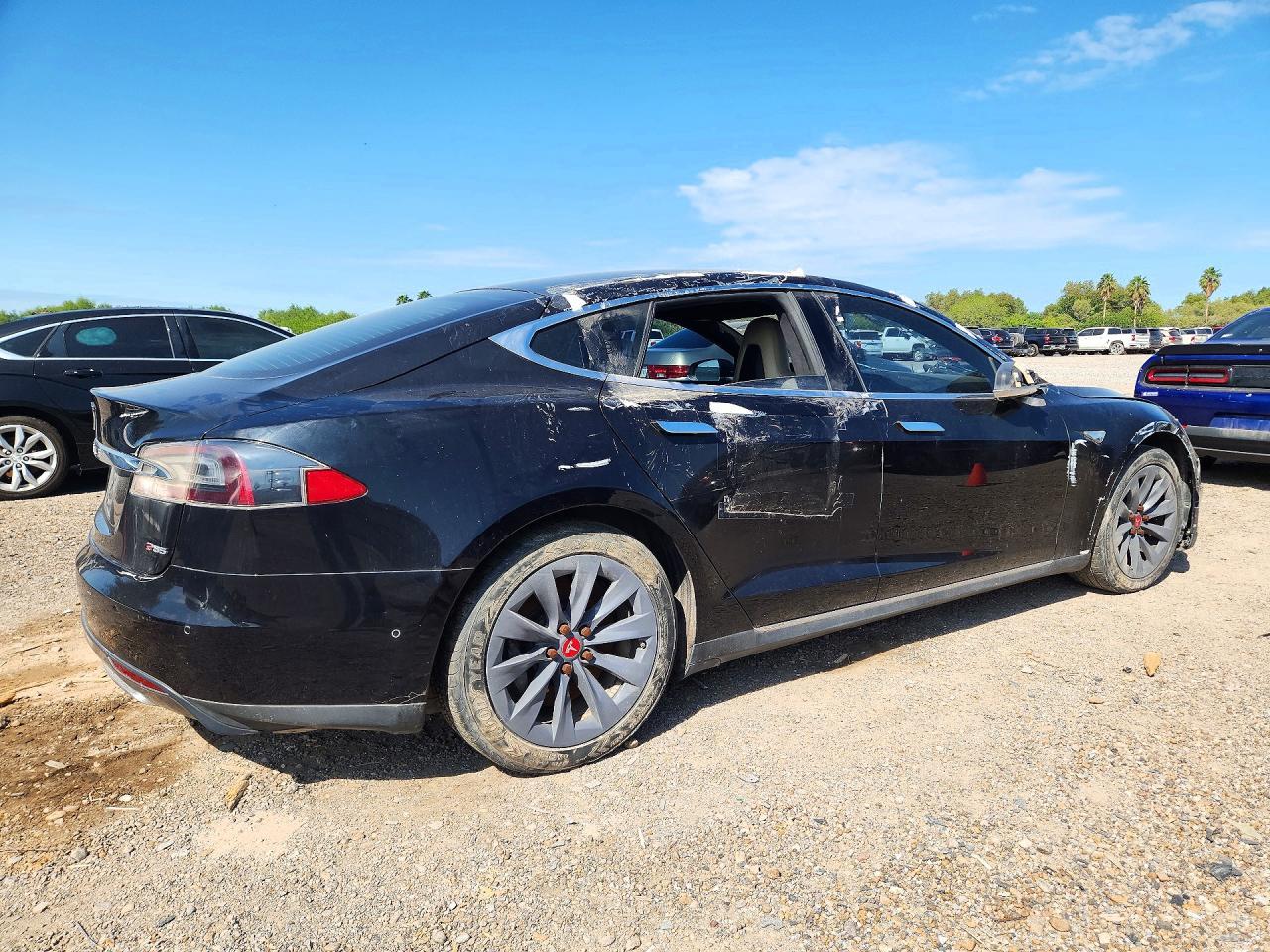 2016 Tesla Model S - Image 3