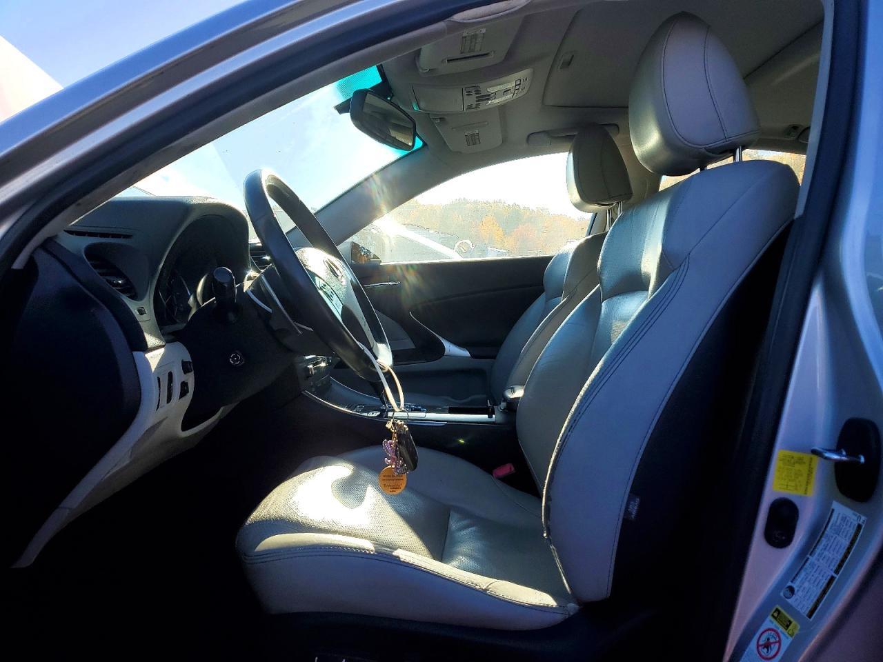 2012 Lexus Is 250 - Image 7