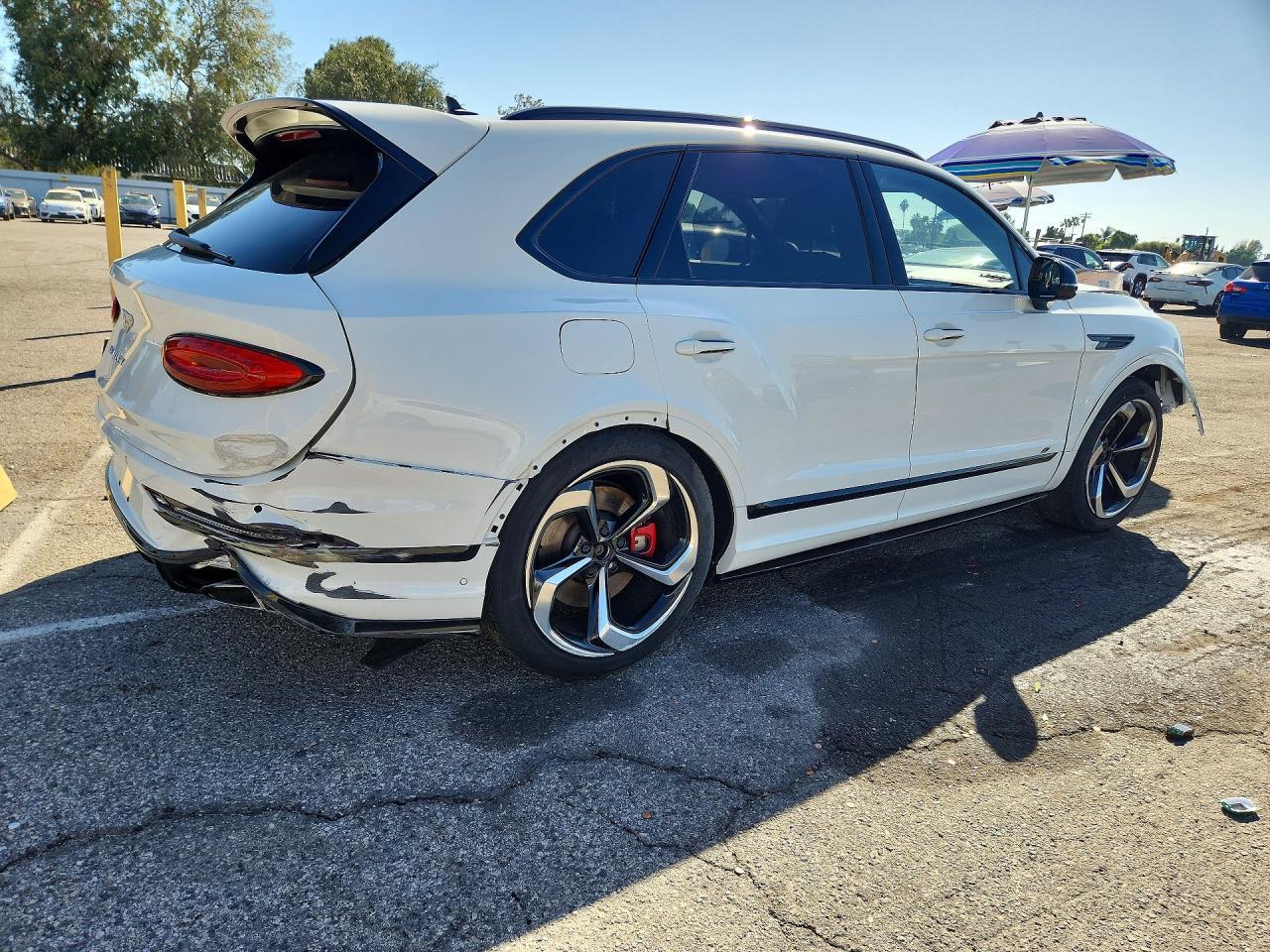 2023 Bentley Bentayga - Image 3