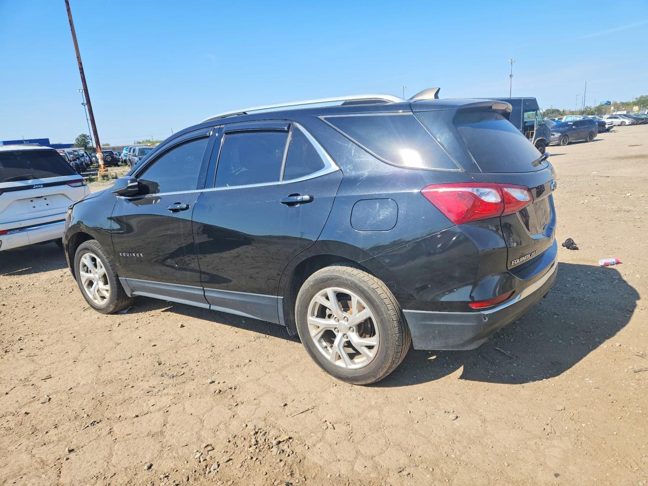 2019 Chevrolet Equinox Lt - Image 2