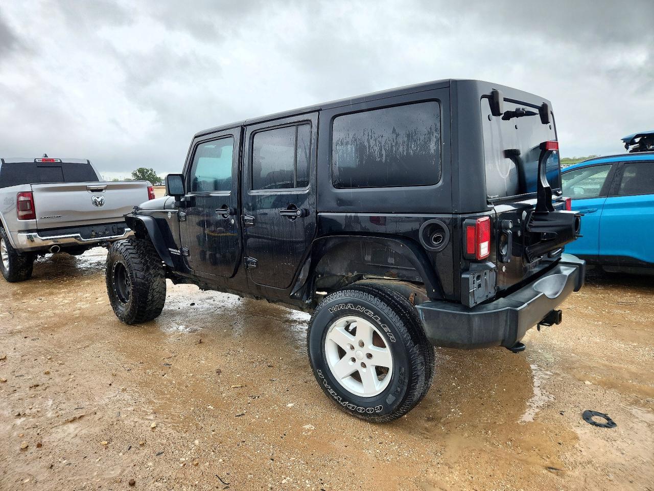 2012 Jeep Wrangler Unlimited Sport - Фото 2