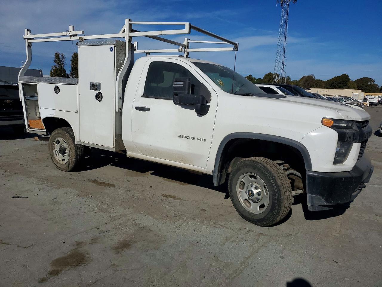 2022 Chevrolet Silverado C2500 Heavy Duty - Image 4