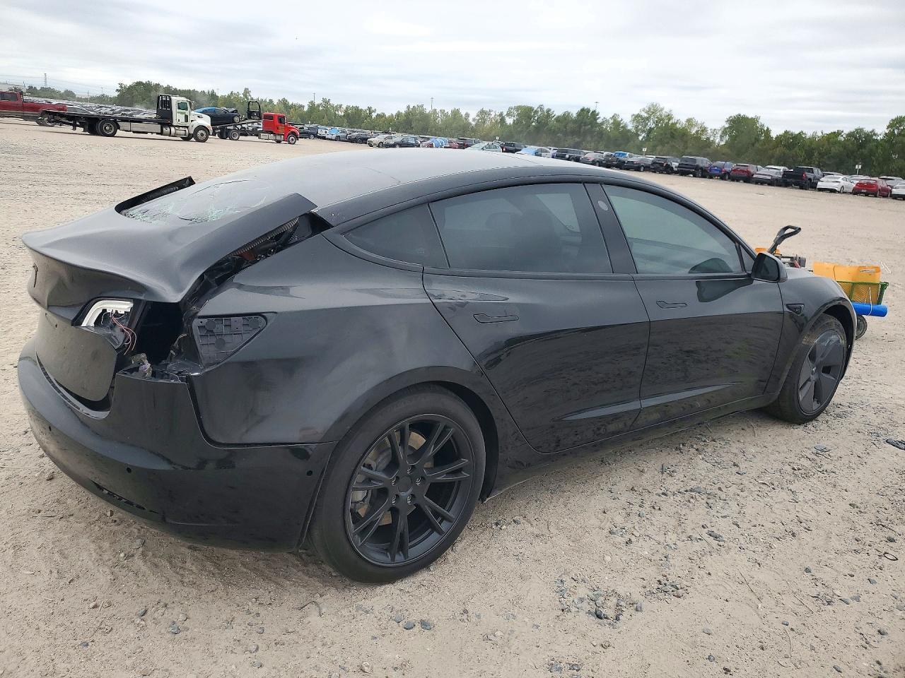 2023 Tesla Model 3 - Image 3