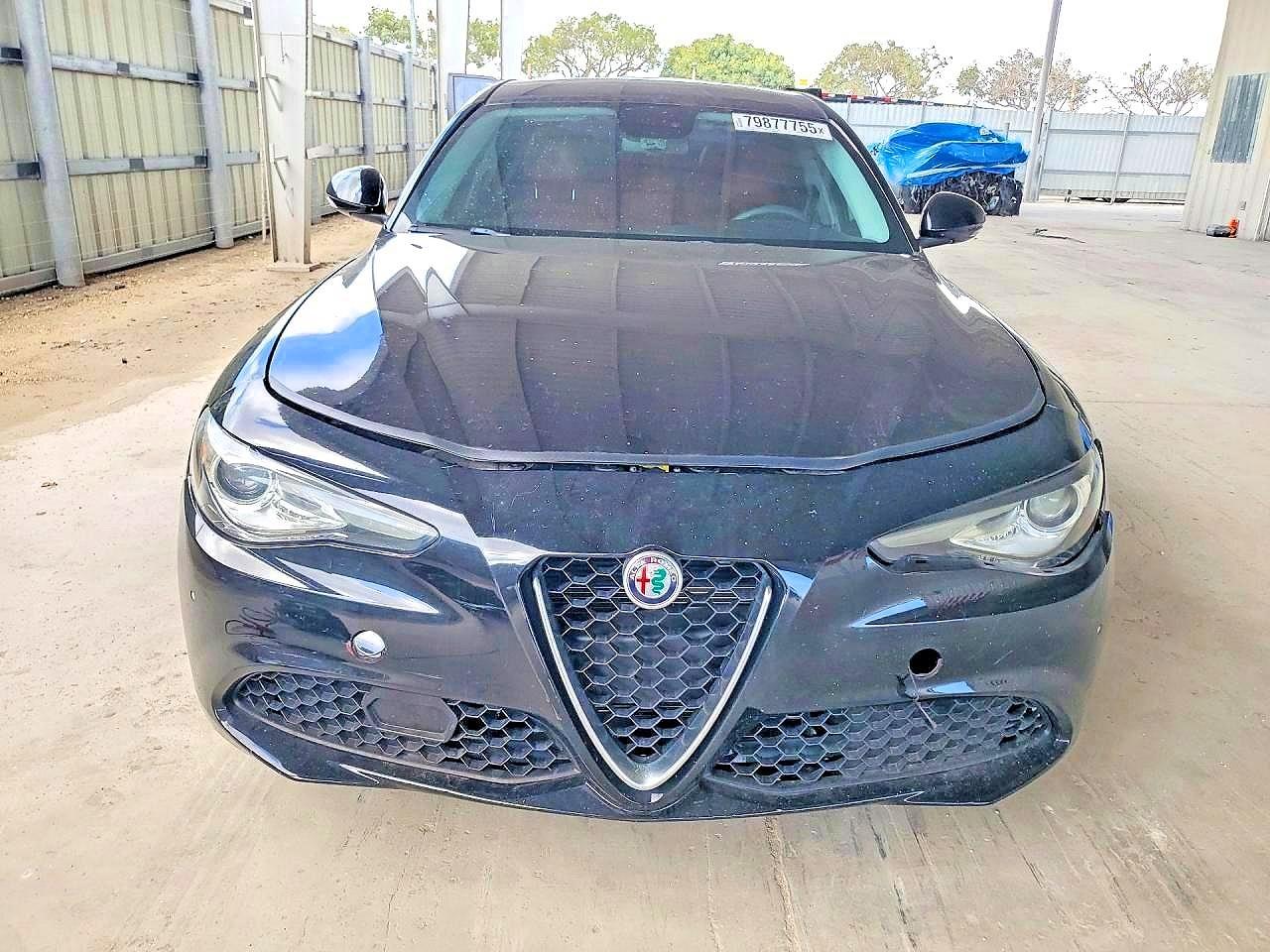 2018 Alfa Romeo Giulia - Image 5