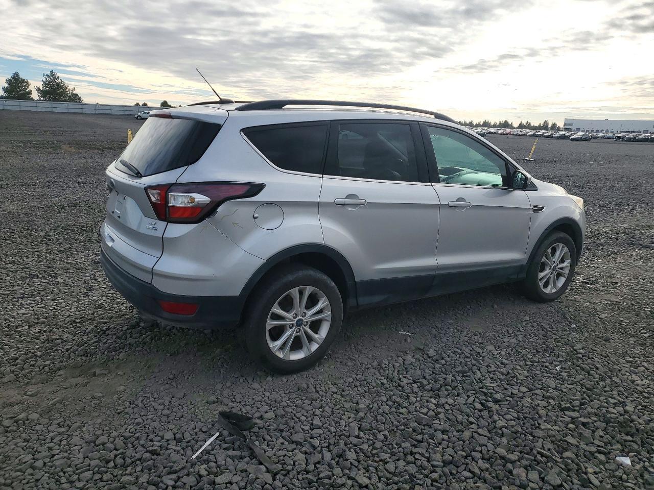 2018 Ford Escape Se - Фото 3
