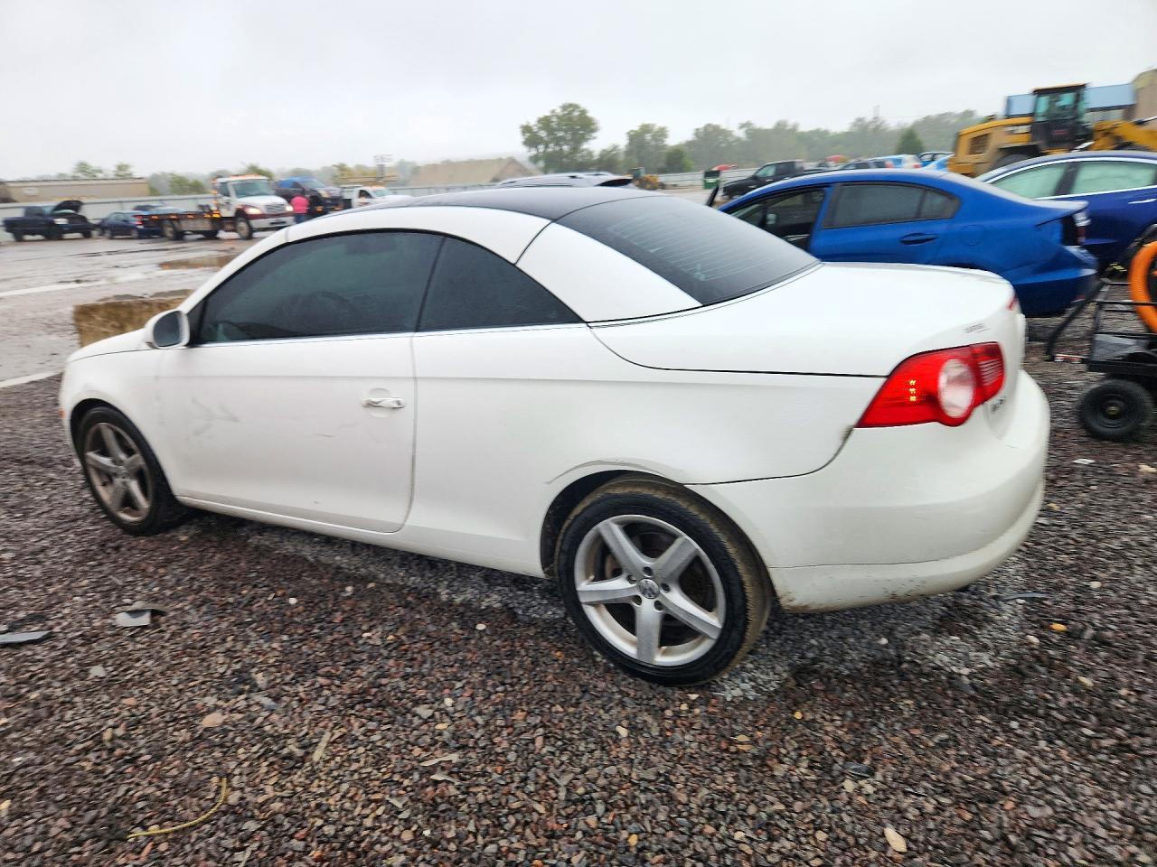 2007 Volkswagen Eos 2.0T Sport - Фото 2