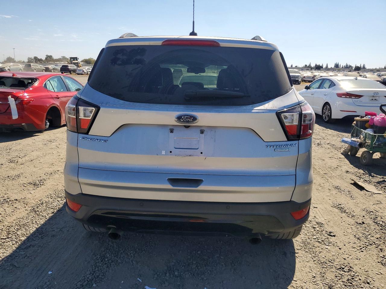 2017 Ford Escape Titanium - Image 6