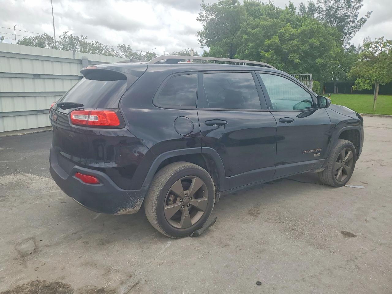 2017 Jeep Cherokee Latitude - Фото 3
