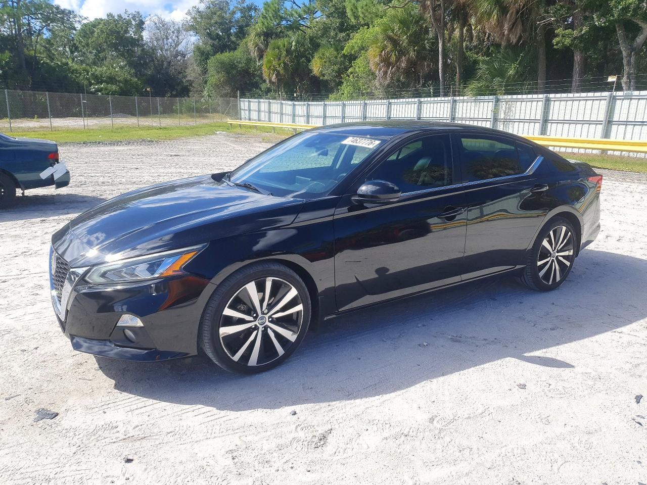 2022 Nissan Altima Sr