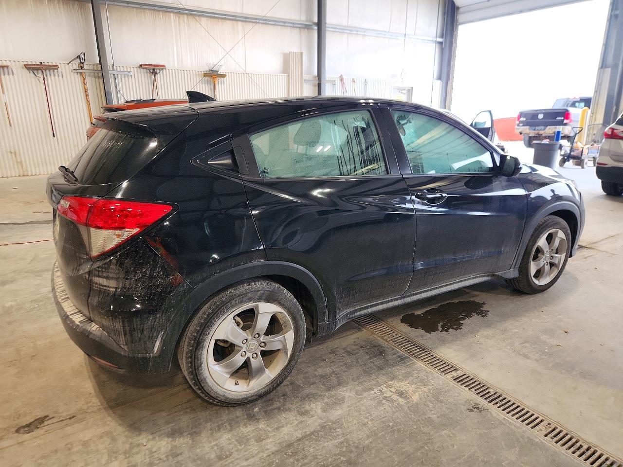2022 Honda Hr-V Lx - Фото 3