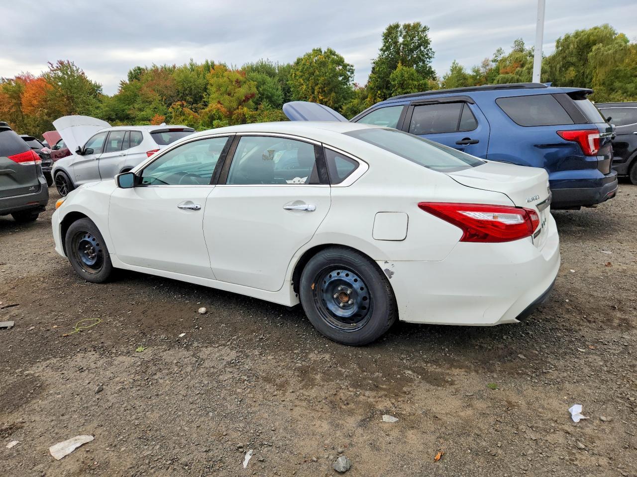 2017 Nissan Altima 2.5 S - Фото 2