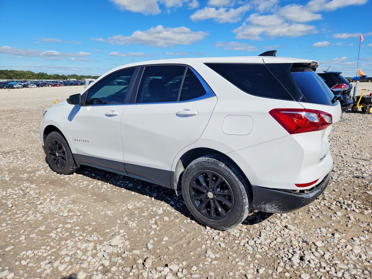 2021 Chevrolet Equinox Lt - Image 2