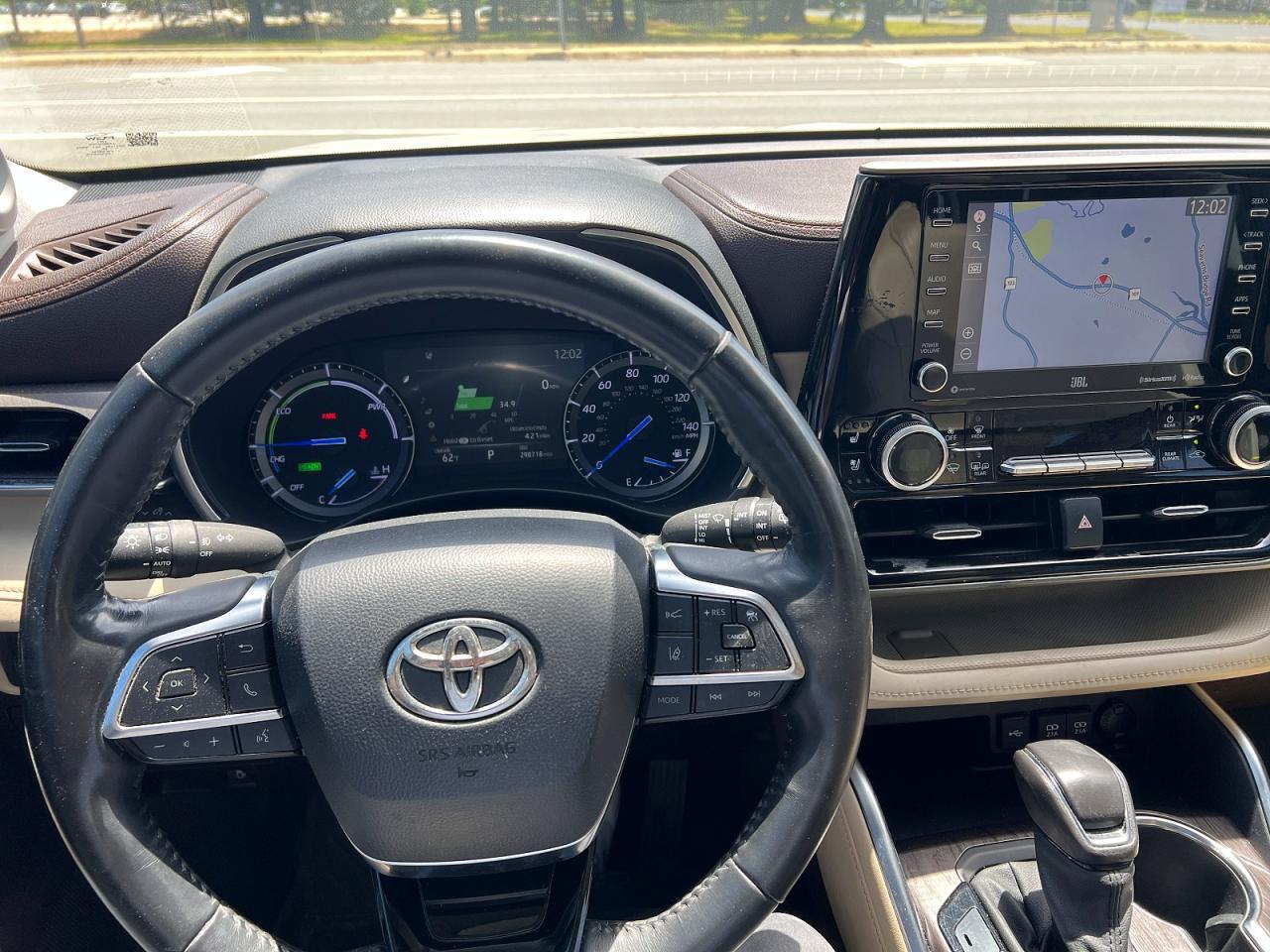 2021 Toyota Highlander Hybrid Limited - Image 7